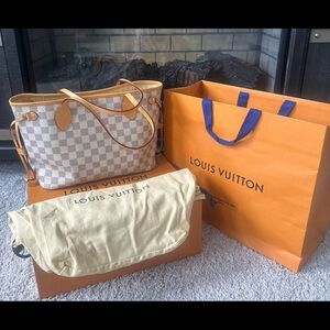 Louis Vuitton Damier neverfull tote pm